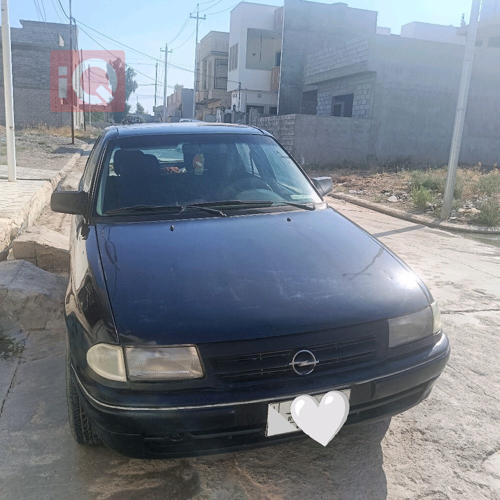 اوبل استرا